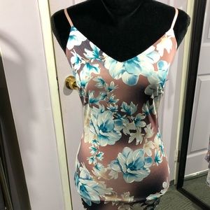 Olive Tree body con dress. Brown w/Blu floral Med